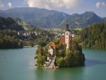 Isla en el lago Bled (Eslovenia)