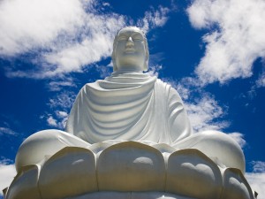 Gran Buda blanco