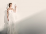Hayden Panettiere, vestida de novia con dos palomas blancas