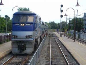 Tren de Banlieue, con dirección a Dorion-Rigaud en Montreal (Canadá)