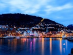 Barcos en el puerto de Bergen (Noruega)