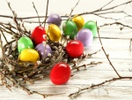 Huevos de Pascua de varios colores