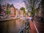 Vista de un canal en Amsterdam