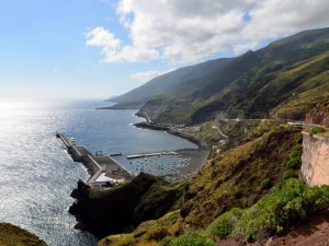 Puerto de La Estaca en la isla El Hierro (Canarias)