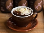 Chocolate a la taza con helado de vainilla