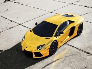 Postal: Lamborghini Aventador Gold
