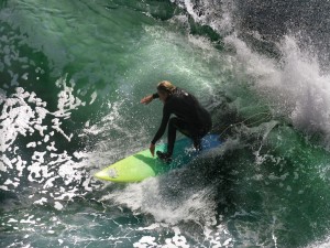 Postal: Sobre la tabla de surf