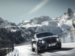 Bentley Continental GT, en una carretera nevada