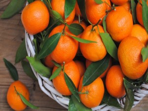 Postal: Cesta con mandarinas