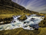 Río torrentoso en Islandia