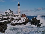 Faro y nieve en Cape Elizabeth (Maine)