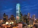Edificios en la noche de Dallas (Texas, Estados Unidos)