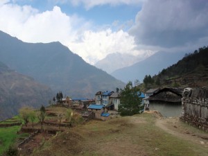 Postal: Pequeña aldea en las montañas