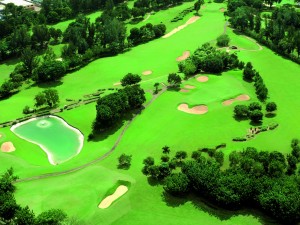 Vista aérea de un campo de golf