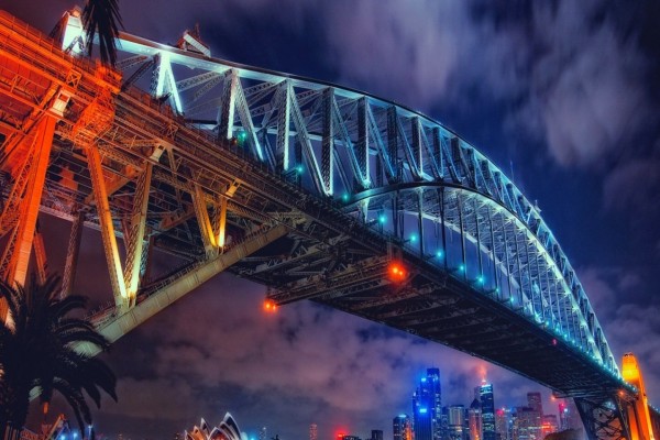 Puente iluminado en Sydney, Australia