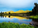 Lago Sprague, en el Parque Nacional de las Montañas Rocosas (Estados Unidos)