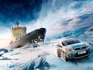 Ford remolcando a un barco por el hielo