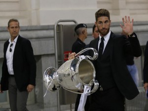 Sergio Ramos con la décima Copa de Europa