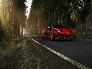Postal: Lamborghini rojo en la carretera