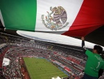 Bandera de México en un partido de la Selección Mexicana