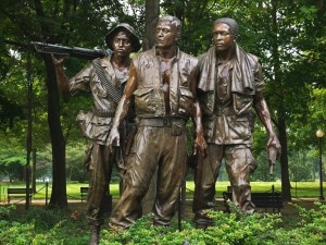 Postal: Los Tres Soldados, Memorial a los Veteranos del Vietnam ( Washington D. C.)