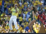 Pitbull y Jennifer López cantando en la inauguración del Mundial 2014