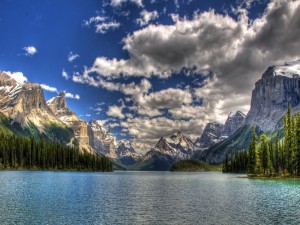 Postal: Naturaleza en un parque nacional de Canadá