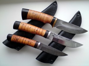 Postal: Tres excelentes cuchillos