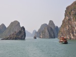 Admirando la belleza de la Bahía de Ha Long, Vietnam