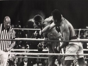 Postal: Combate de boxeo con "Muhammad Ali"
