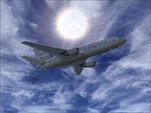 Postal: Un avión comercial en el cielo