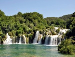 Impresionante salto de agua del río Krka, Croacia