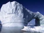 Arco en una zona del iceberg