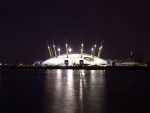 El Millennium Dome iluminado en la noche (Londres)