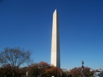 Cielo azul sobre el Monumento a Washington