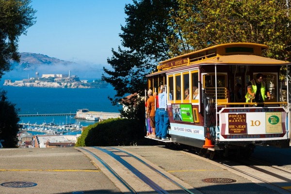 Tranvía en la ciudad de San Francisco (California)
