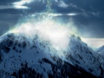 Destellos de luz en la montaña