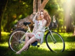 Mujer sobre una bicicleta