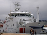 El buque hospital Juan de la Cosa atracado en el Puerto de Vigo