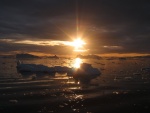 Anochecer en un mar de Groenlandia
