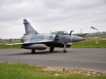 Un Dassault Mirage 2000-5F en la pista