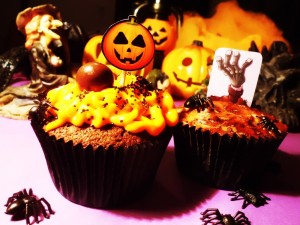 Postal: Cupcakes de calabaza para comer en Halloween
