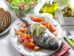 Un pescado mediterráneo al horno
