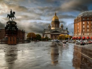 Postal: San Petersburgo en un día lluvioso
