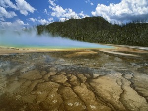 Postal: Fuente caliente en el Parque Nacional Yellowstone