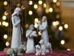 Nacimiento del Niño Jesús y luces de Navidad