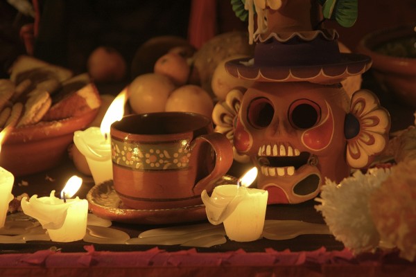 Calaverita en un altar mexicano en el "Día de Muertos"