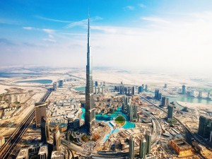 Burj Khalifa y otros edificios en construcción (Dubái, Emiratos Árabes Unidos)