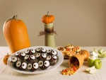 Divertidos búhos con galletas tipo Oreo para merendar en "Halloween"