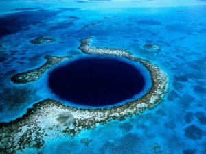 Postal: El gran agujero azul de Belice
